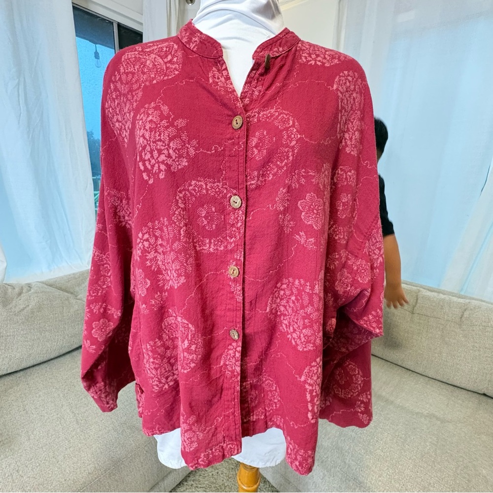 Siam Imports Raspberry 100% cotton. light thin linen Blouse or light cardigan